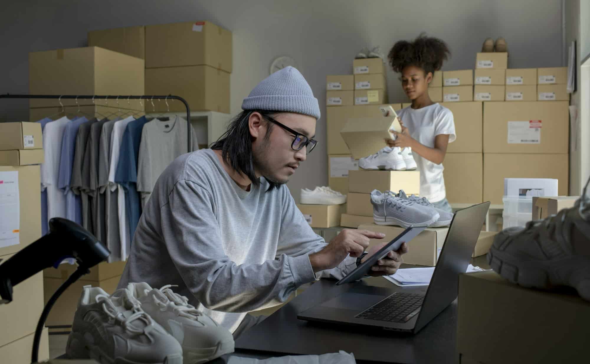 2024: The ultimate duel between Squarespace and Shopify to choose the best solution for your business! Discover our exclusive guide!